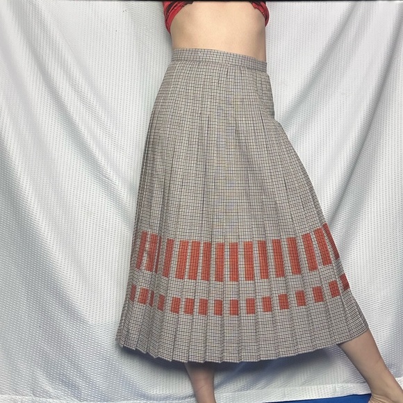 NWT Tricot Chic Houndstooth Pleated Skirt - Picture 3 of 14